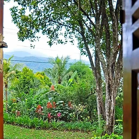 Puri Lumbung Cottages Restaurant & Spa Munduk