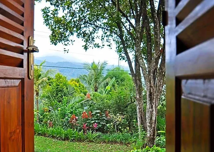 Puri Lumbung Restaurant & Holiday park 2*