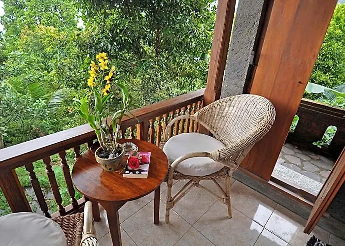 Puri Lumbung Restaurant & Munduk (Bali)