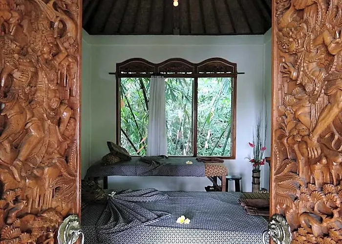 Puri Lumbung Restaurant & 2*